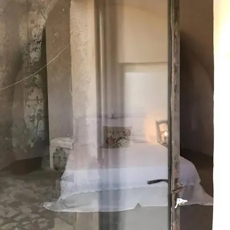 La Grotta De Laperladimodica *